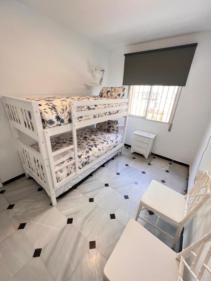Pedregalejo Playa, Piscina Y Parking Apartman Málaga Kültér fotó